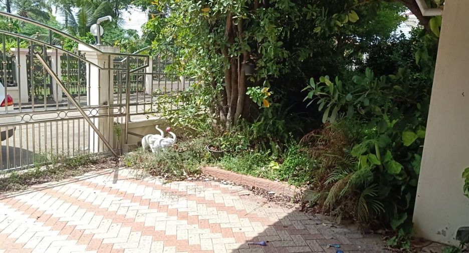 Haus zum Kauf mit 4 Zimmer in Bang Bua Thong, Nonthaburi