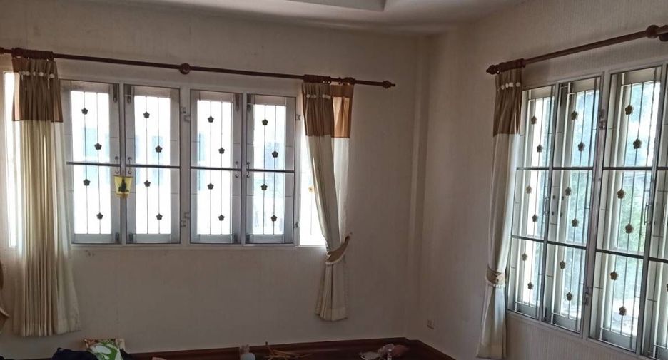Haus zum Kauf mit 4 Zimmer in Bang Bua Thong, Nonthaburi