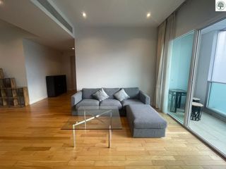 For sale 3 bedrooms condo in Khlong Toei, Bangkok