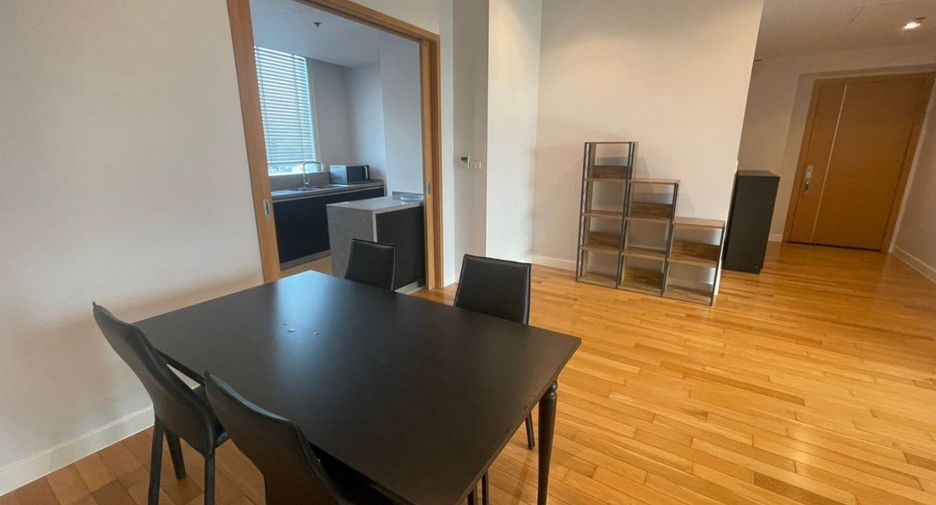 For sale 3 bedrooms condo in Khlong Toei, Bangkok