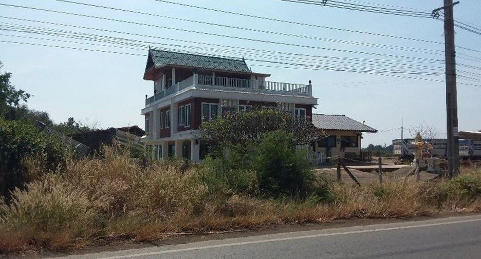 For sale 3 bed warehouse in Mueang Phetchabun, Phetchabun