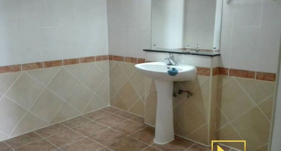 Wohnung zur Miete mit 2 Zimmer in Khlong Toei, Bangkok