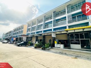 For sale 4 bed retail Space in Nakhon Chai Si, Nakhon Pathom