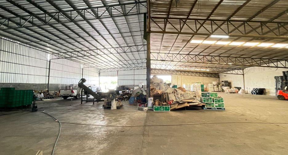 For rent そして for sale 3 Beds warehouse in Phanat Nikhom, Chonburi