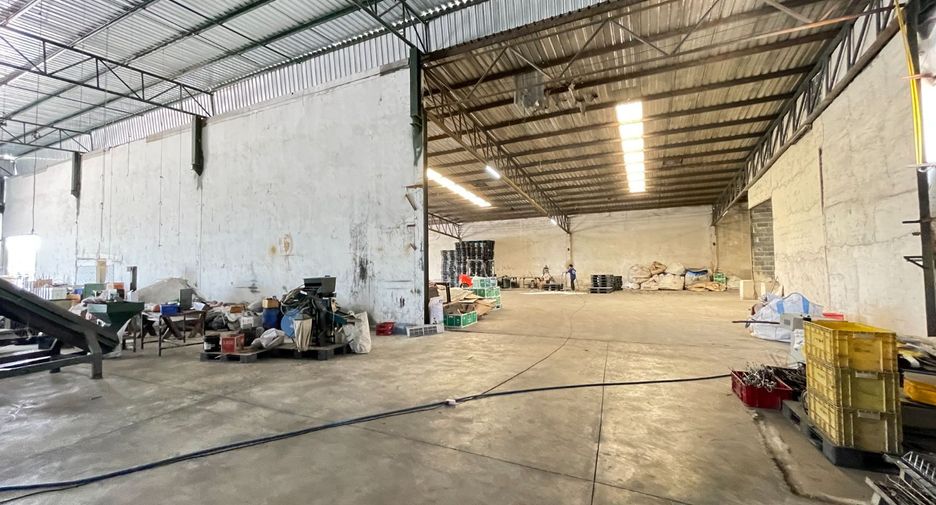 For rent そして for sale 3 Beds warehouse in Phanat Nikhom, Chonburi