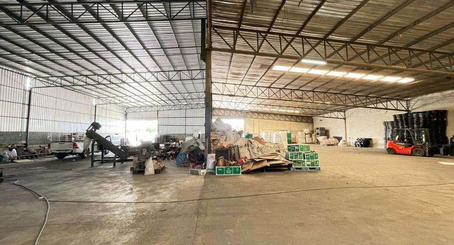 For rent そして for sale 3 Beds warehouse in Phanat Nikhom, Chonburi