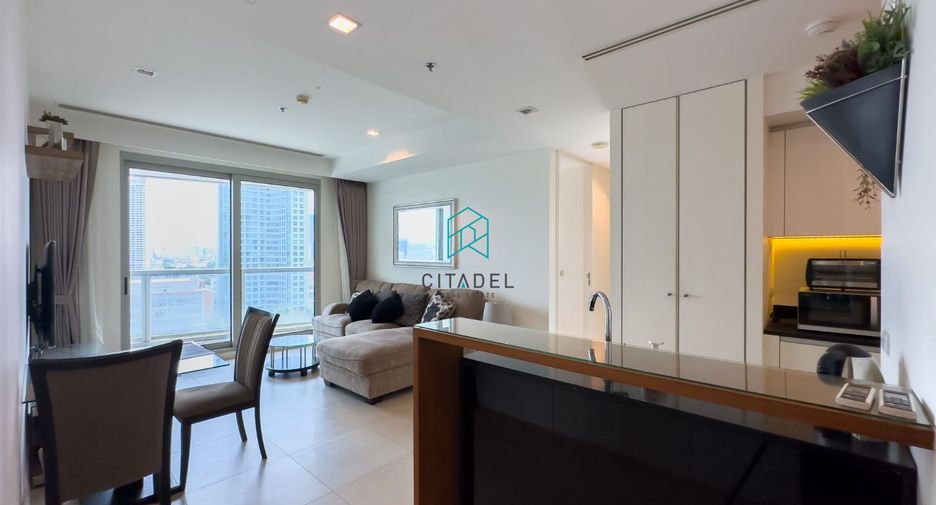 For rent 2 ベッドルーム condo in Sathon, Bangkok