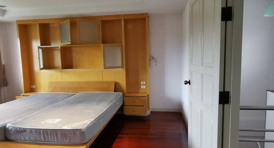 À louer 1 chambre maison de ville à Phaya Thai, Bangkok