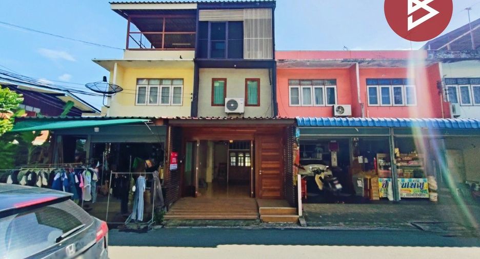 For sale 2 Beds retail Space in Mueang Chachoengsao, Chachoengsao