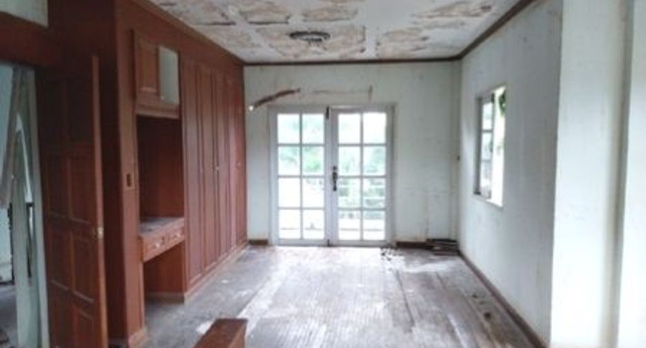 For sale 4 bedrooms house in Mueang Prachuap Khiri Khan, Prachuap Khiri Khan
