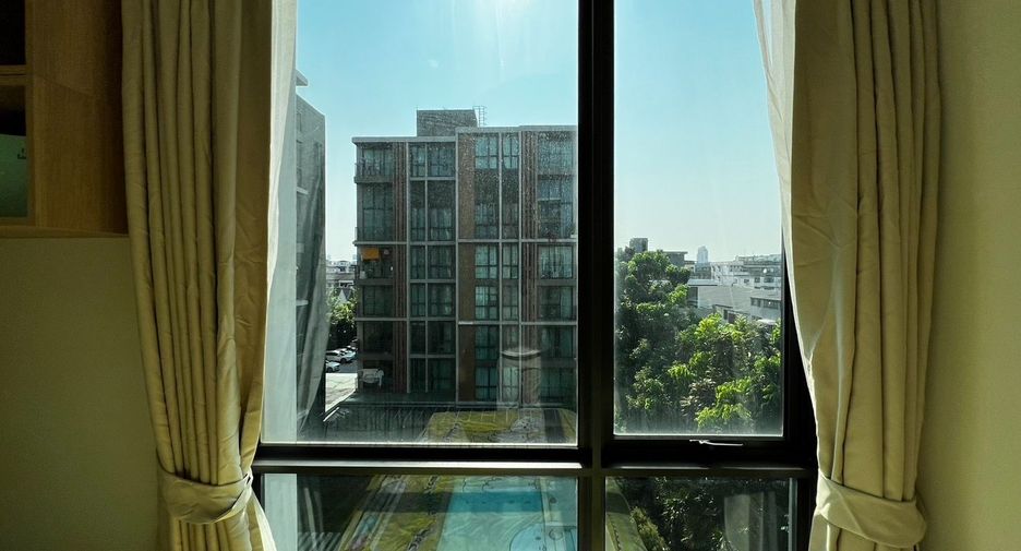 For sale 2 Beds condo in Lat Phrao, Bangkok
