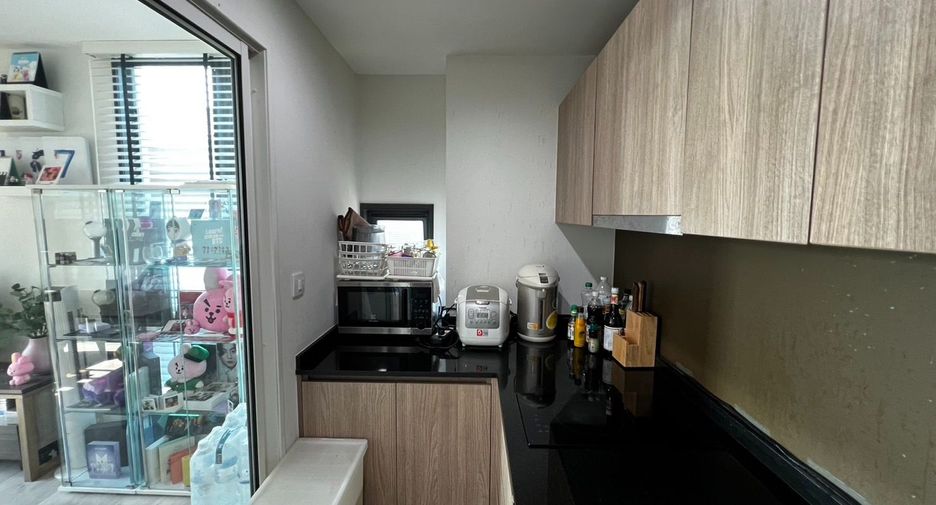 For sale 2 Beds condo in Lat Phrao, Bangkok