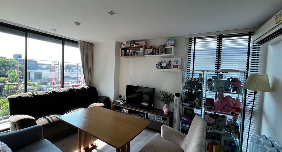For sale 2 Beds condo in Lat Phrao, Bangkok
