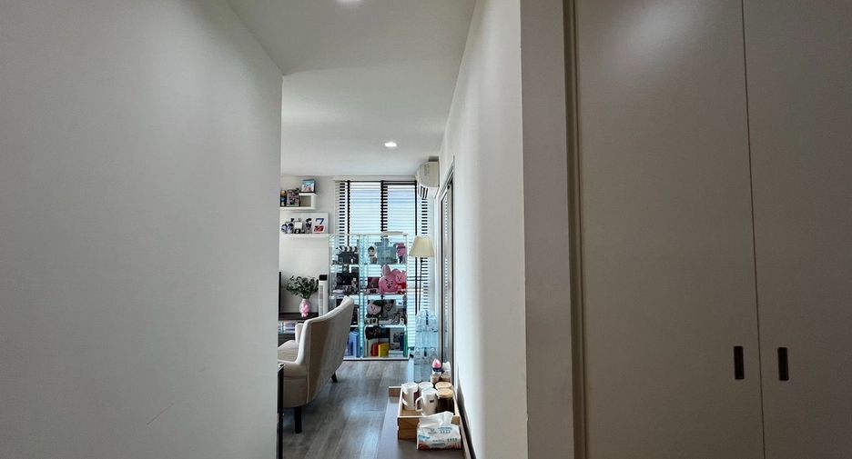 For sale 2 Beds condo in Lat Phrao, Bangkok