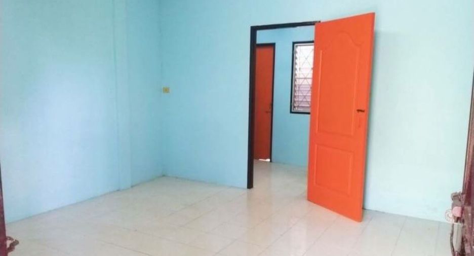 For sale 6 bed apartment in Phan Thong, Chonburi