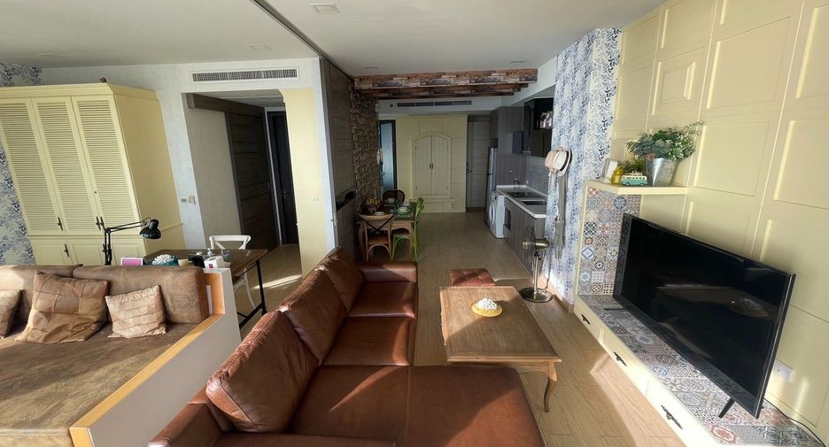 For sale 2 ベッドルーム condo in Bang Lamung, Chonburi