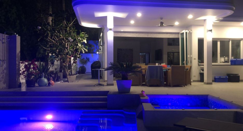 出租 和 出售 4 卧室 独立屋 在 Phuket Town, 普吉