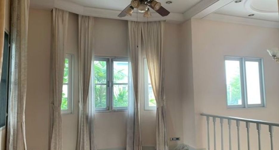 For rent 4 bedrooms house in Bang Na, Bangkok