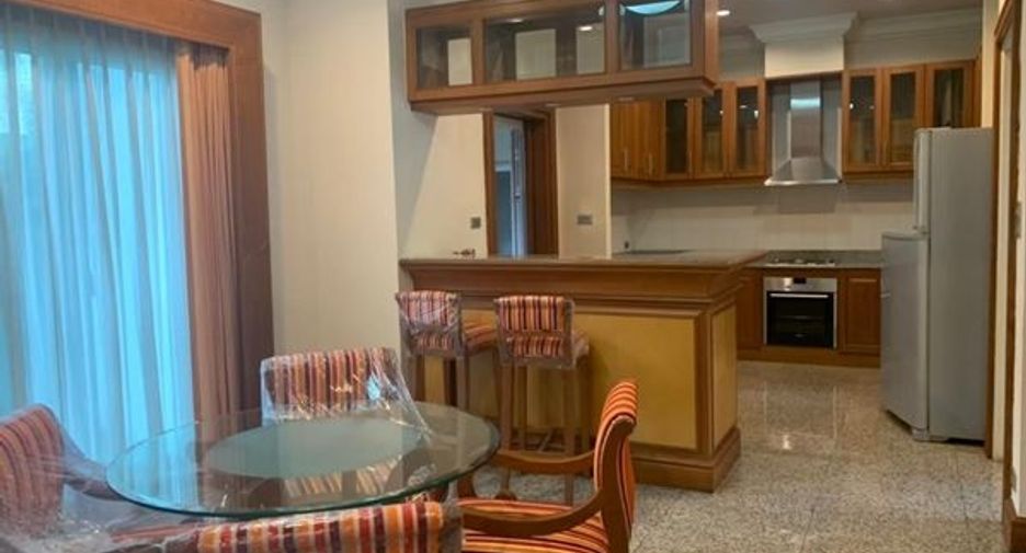For rent 4 bedrooms house in Bang Na, Bangkok