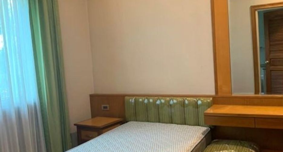 For rent 4 bedrooms house in Bang Na, Bangkok