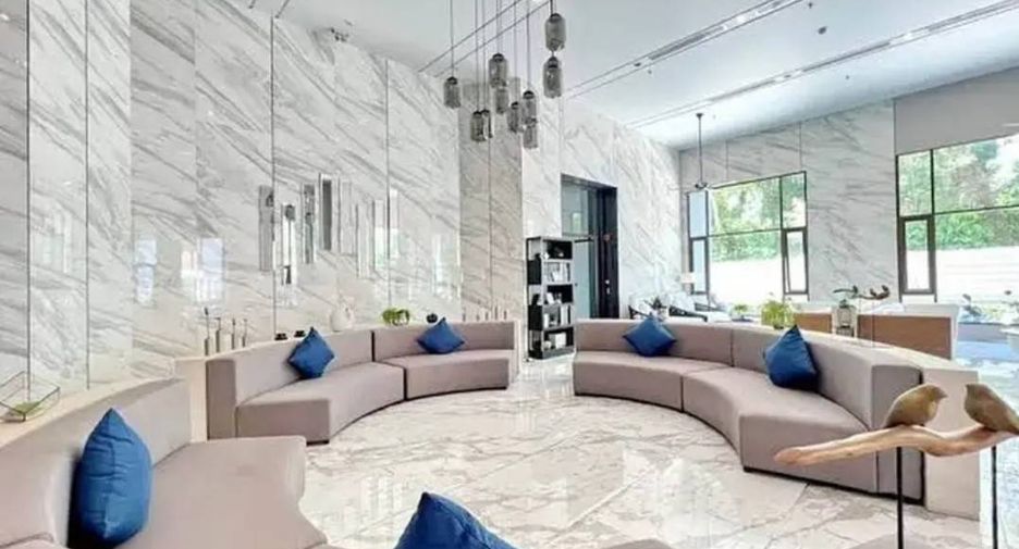 Condo en alquiler de 2 habitaciones en Bang Lamung, Chonburi