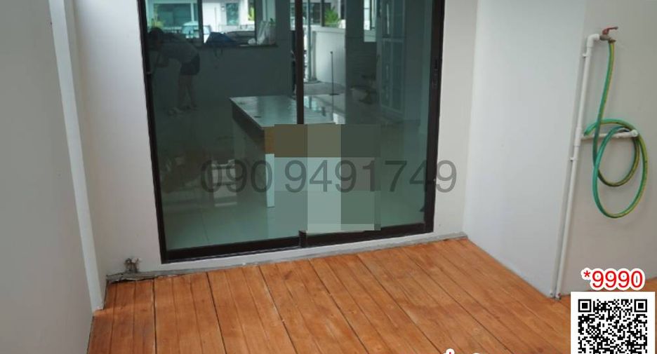 Casa adosada en venta de 3 habitaciones en Khan Na Yao, Bangkok