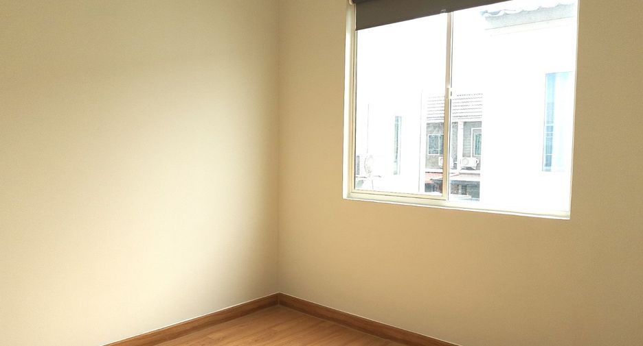 Reihenhaus zum Kauf mit 3 Zimmer in Sai Noi, Nonthaburi