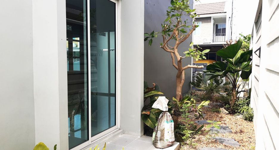 Reihenhaus zum Kauf mit 3 Zimmer in Sai Noi, Nonthaburi