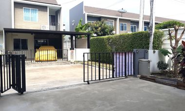 出售 3 卧室 联排别墅 在 Sai Noi, Nonthaburi