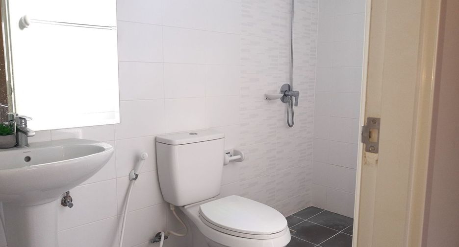Reihenhaus zum Kauf mit 3 Zimmer in Sai Noi, Nonthaburi