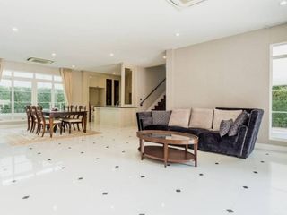 出租 4 卧室 独立屋 在 Bang Phli, Samut Prakan