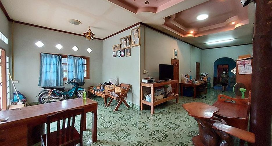 For sale 3 bedrooms retail Space in Klaeng, Rayong