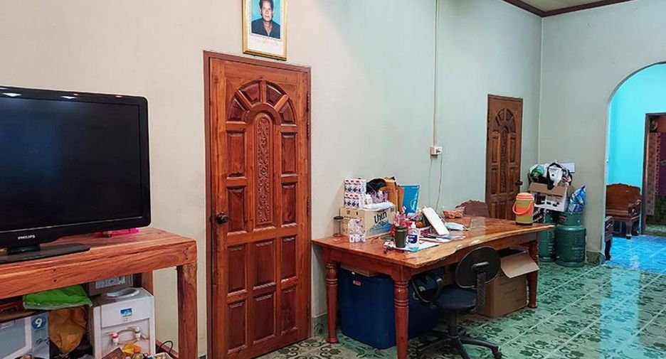 For sale 3 bedrooms retail Space in Klaeng, Rayong