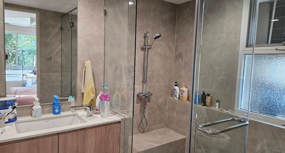 For sale 2 bedrooms condo in Watthana, Bangkok