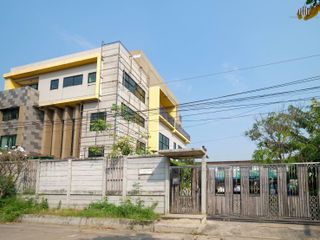 For sale 9 Beds office in Lam Luk Ka, Pathum Thani