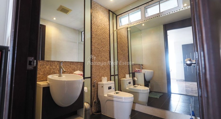 For sale 4 bedrooms condo in Bang Lamung, Chonburi
