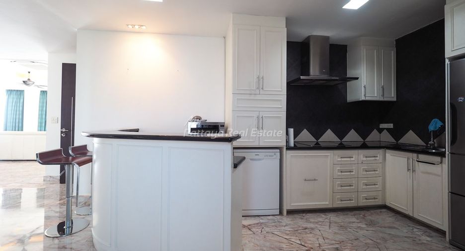 For sale 4 bedrooms condo in Bang Lamung, Chonburi