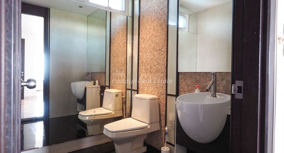 For sale 4 bedrooms condo in Bang Lamung, Chonburi
