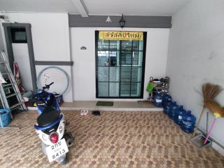 For sale 3 bed townhouse in Pluak Daeng, Rayong