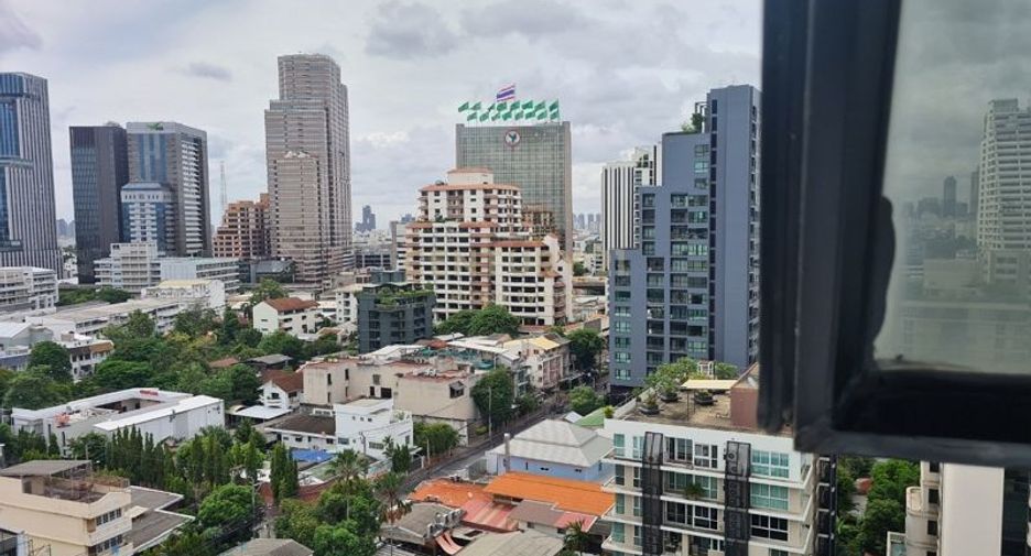 For sale 1 bed condo in Phaya Thai, Bangkok
