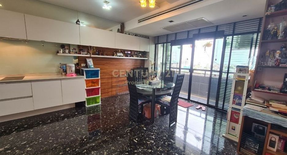 For sale 1 bed condo in Phaya Thai, Bangkok