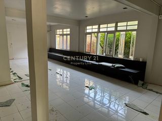 For rent 6 ベッドルーム house in Phaya Thai, Bangkok