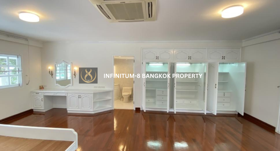 Casa en alquiler de 3 habitaciones en Suan Luang, Bangkok