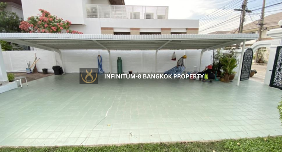 Casa en alquiler de 3 habitaciones en Suan Luang, Bangkok