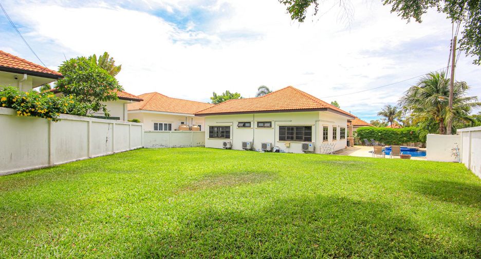 For sale 3 bedrooms villa in Hua Hin, Prachuap Khiri Khan