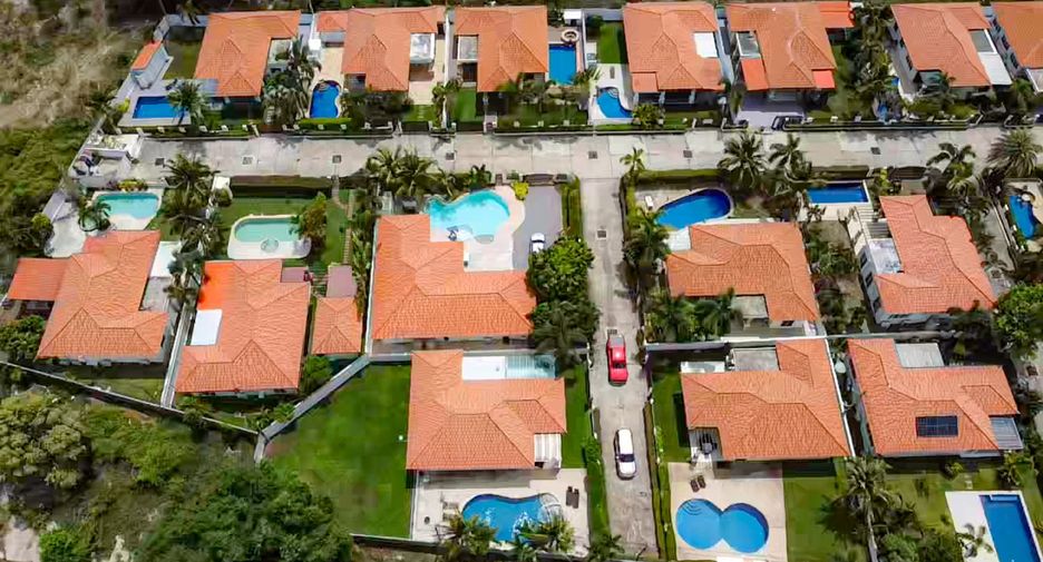 For sale 3 bedrooms villa in Hua Hin, Prachuap Khiri Khan