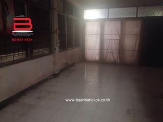 For sale 2 bed townhouse in Phaya Thai, Bangkok