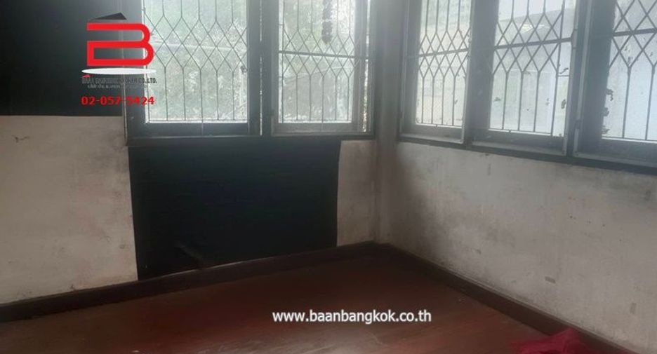 For sale 2 bedrooms townhouse in Phaya Thai, Bangkok