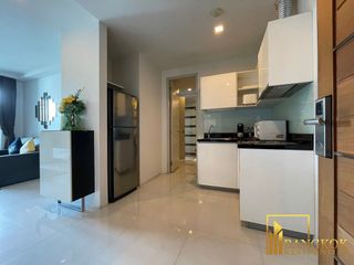 For rent 2 bedrooms serviced apartment in Watthana, Bangkok