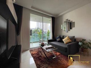 For rent 2 bedrooms serviced apartment in Watthana, Bangkok